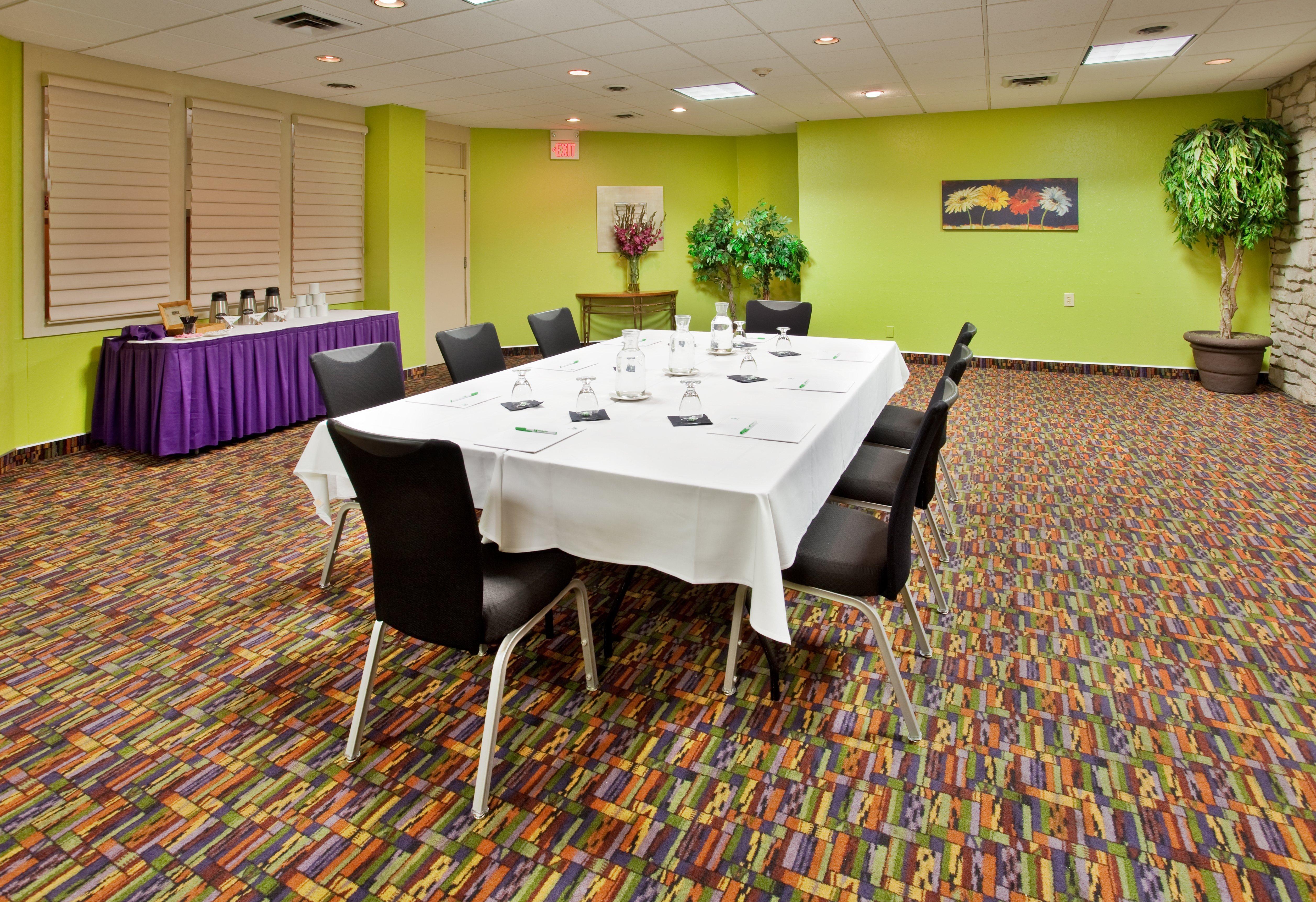 Holiday Inn At The Campus By Ihg Манхэттен Экстерьер фото